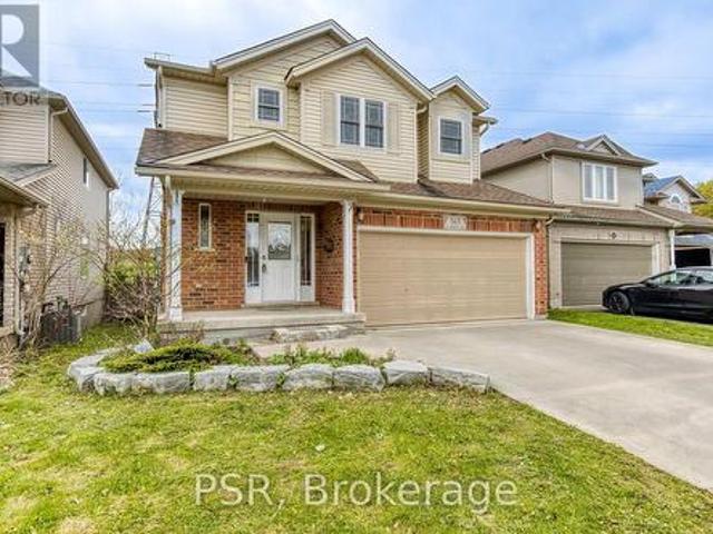 565 St Moritz Avenue, Waterloo, ON, N2T 2Z3 house for sale | Listing ID X13223 | Royal LePage