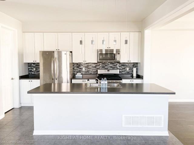 566 Cornell Centre Boulevard, Markham | 4Beds/3Bath, Townhouse, $3,100/mo | Condos. Ca