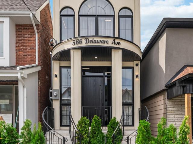 566 Delaware Avenue N in Toronto: Wychwood House for lease Toronto C02: MLS®# C13563026