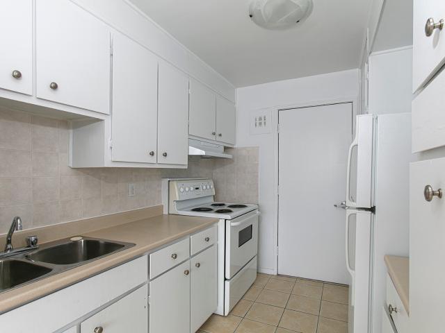5675 5725 Côte St Luc Road Hampstead House 5675 5725 Côte St Luc Road Hampstead House 1 Bedroom [object Promise] for Rent