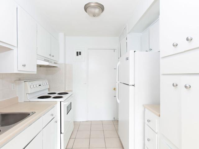 5675 5725 Côte St Luc Road Hampstead House 5675 5725 Côte St Luc Road Hampstead House 2 Bedrooms [object Promise] for Rent