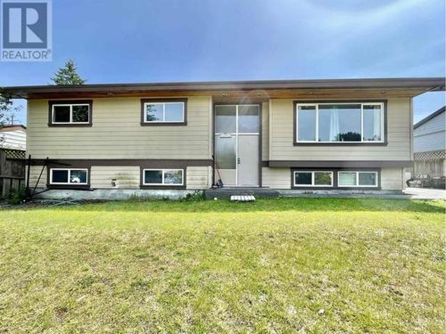 5693 Dolphin Street, Sechelt, BC, V0N 3A0 house for sale | Listing ID R2959 | Royal LePage