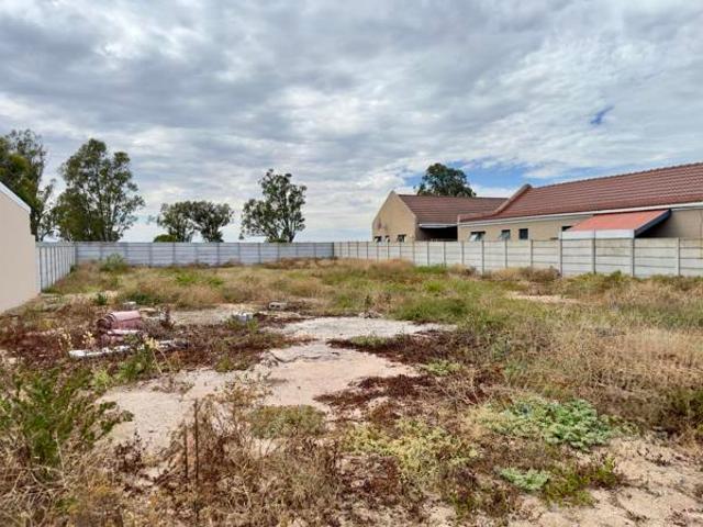 569 m² Land available in Port Owen