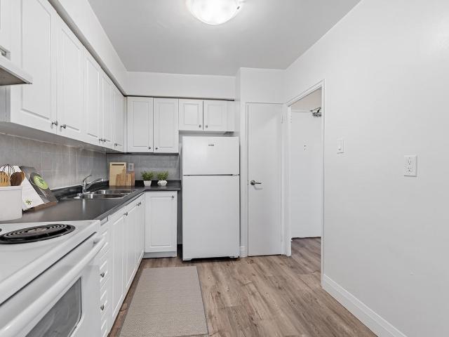 569 Sheppard Avenue West 2 Bedroom Apartment for Rent at 569 Sheppard Ave W, Toronto, ON M3H 2R8 Lansing Westgate