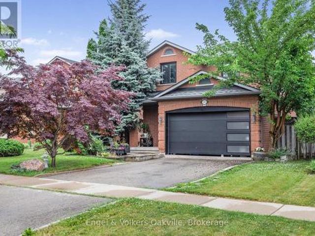 569 Phoebe Crescent, Burlington Appleby, ON, L7L 6H7 house for sale | Listing ID W12250 | Royal LePage