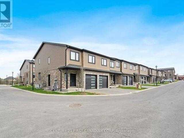 56 811 Sarnia Road, London North M, ON, N6H 0K3 townhouse for sale | Listing ID X12122 | Royal LePage