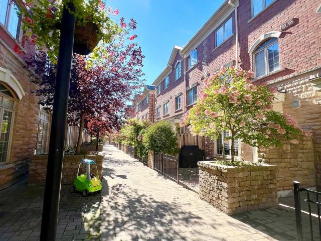 56 8 Brighton Place, Thornhill | For Rent @ $4,000 | Condos. Ca