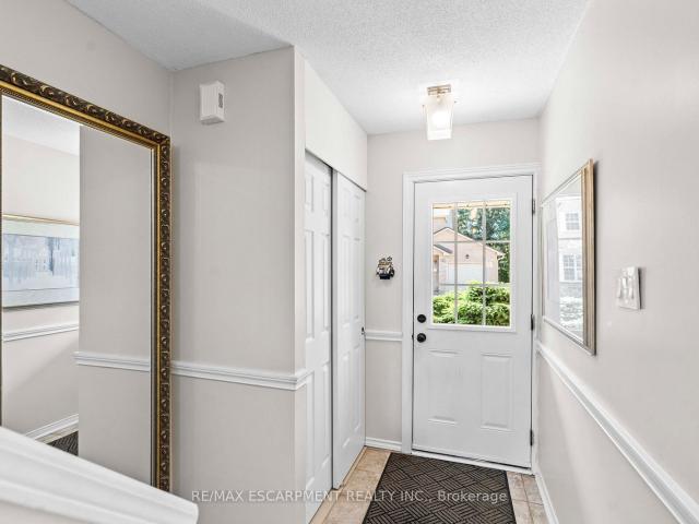 56 2272 Mowat Avenue, Oakville | 3Beds/3Bath, Townhouse, $799,900 | Condos. Ca