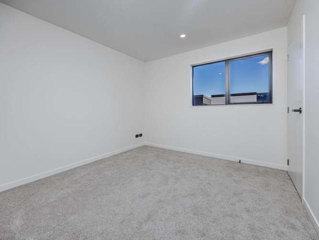 5/6 Weston Avenue, Papatoetoe, Manukau City
