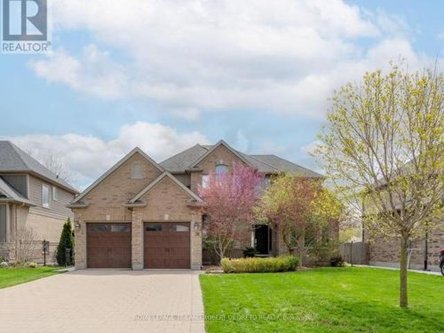 56 Fieldstone Crescent S, Middlesex Centre Komoka, ON, N0L 1R0 house for sale | Listing ID X13077 | Royal LePage