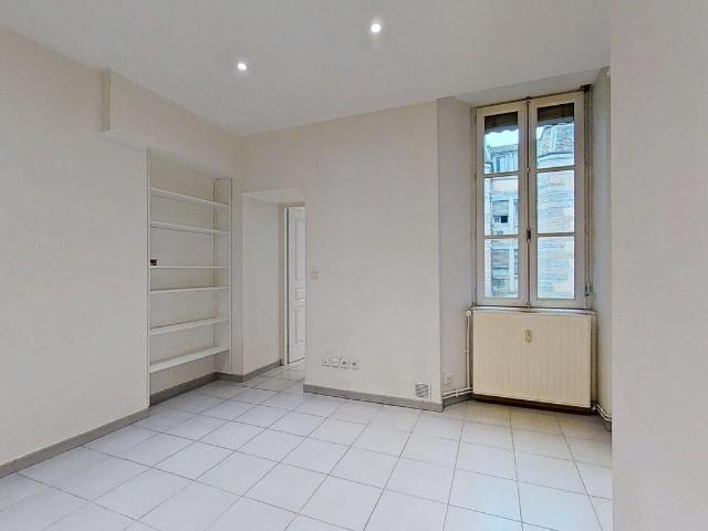 56 Rue Mercière Lyon 69002 T2 Non meublé 840 €CC