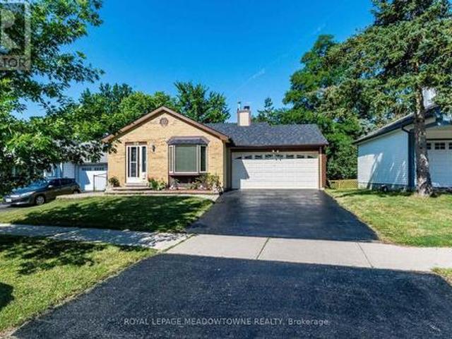 56 Sutter Avenue, Brampton, ON, L6Z 1G7 house for sale | Listing ID W13546 | Royal LePage