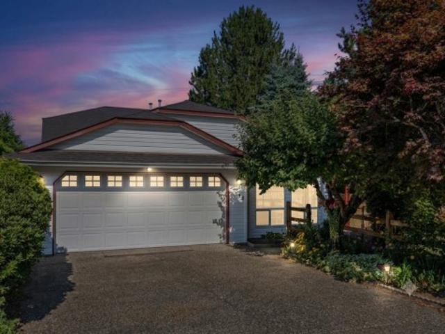 5709 Stonehaven Street, Chilliwack, BC, V2R 3Y6 house for sale | Listing ID R3149 | Royal LePage