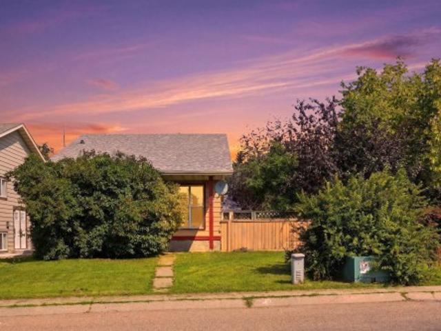 5702 52 Avenue, Beaumont, AB, T4X 1B5 house for sale | Listing ID E4500 | Royal LePage