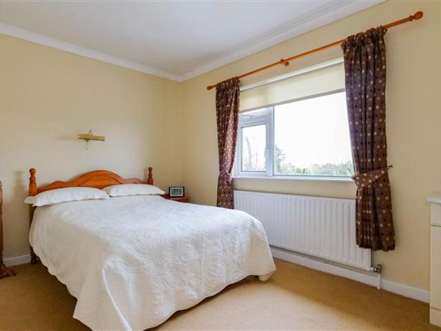 570,000 | 17 Moyola Park, Newcastle, Galway, County Galway Colleran Auctioneers 4997 MyHome. Ie Residential