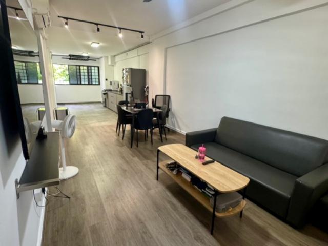 570 Ang Mo Kio Avenue 3 HDB Apartment For Sale, $398,888, 2 Bed 2 Bath 721 sqft $553.00 psf
