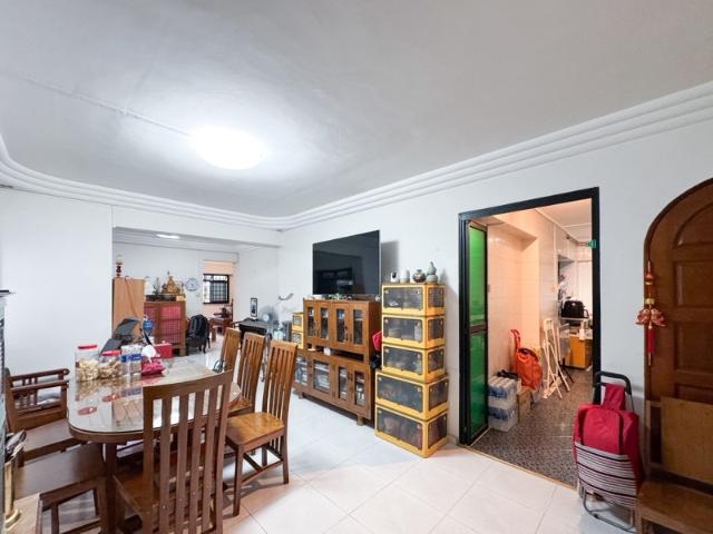 570 Hougang Street 51 HDB Apartment For Sale, $699,000, 3 Bed 2 Bath 1,291 sqft $541.00 psf
