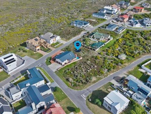 570 m² Land available in Agulhas