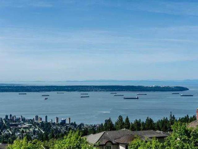 570 Saint Andrews Place West Vancouver BC V7S 1V8 4 Bedroom House for Rent for 4500 month