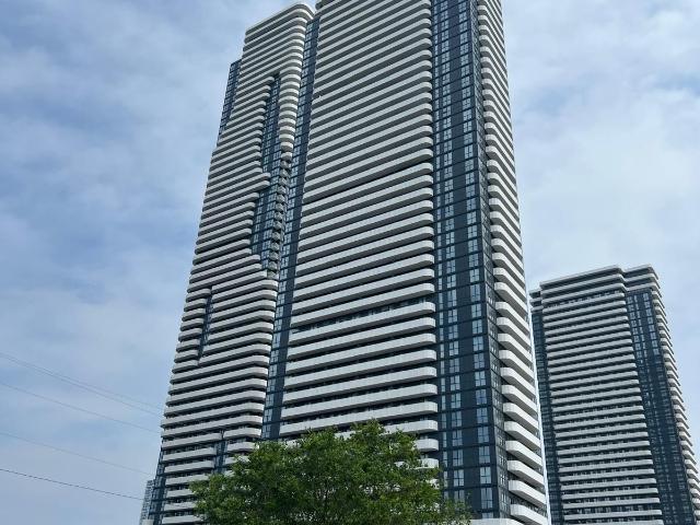 5711 Commerce Street, Vaughan | For Rent @ $2,100 | Condos. Ca