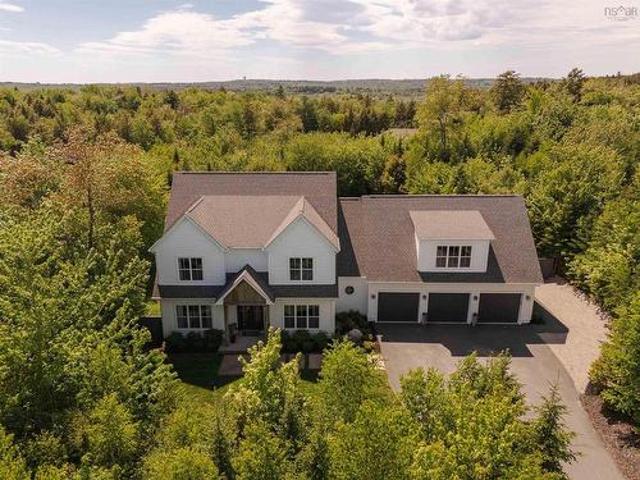 571 Duart Avenue, Fall River, NS, B2T 0L7 house for sale | Listing ID 202614 | Royal LePage