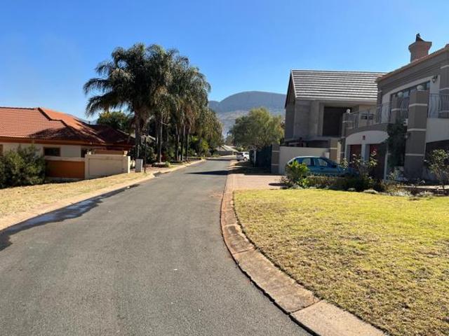 571 m² Land available in Kosmos Ridge Estate