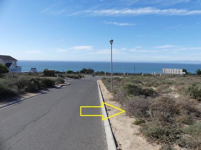572 m² Land available in St Helena Views