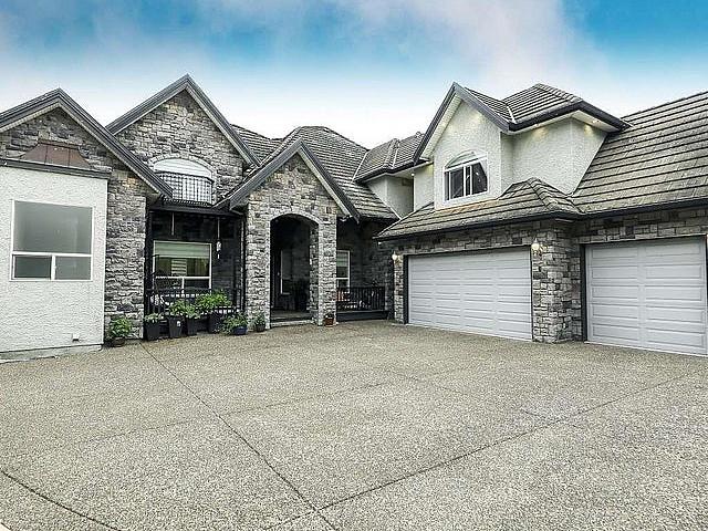 5733 W Kettle Crescent Surrey, British Columbia