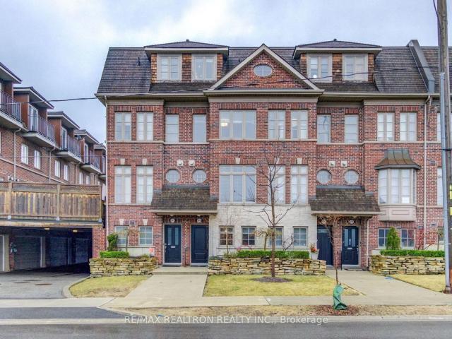 573 Oxford Street, Etobicoke | 3Beds/3Bath, Townhouse, $4,100/mo | Condos. Ca