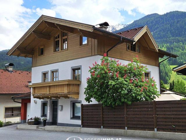 5741 Neukirchen: sehr gepflegtes, geräumiges Einfamilienhaus mit viel Potential in Zentrumsnähe ! Garage, Einliegerwohnung ! Carport !