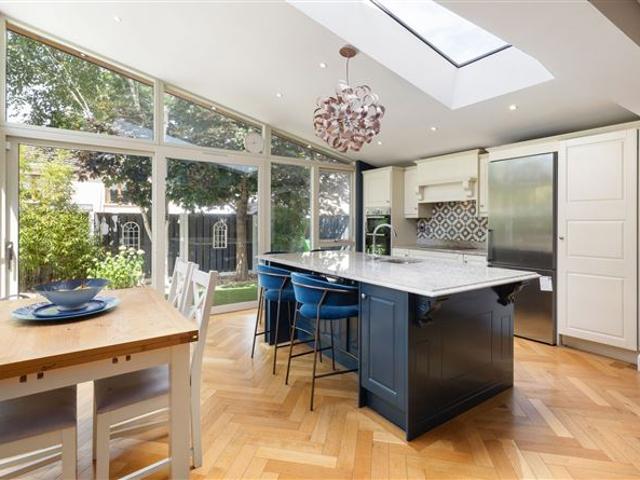 575,000 | 15 The View, Dunboyne Castle, Dunboyne, Co. Meath Sherry FitzGerald Clonee 5011 MyHome. Ie Residential