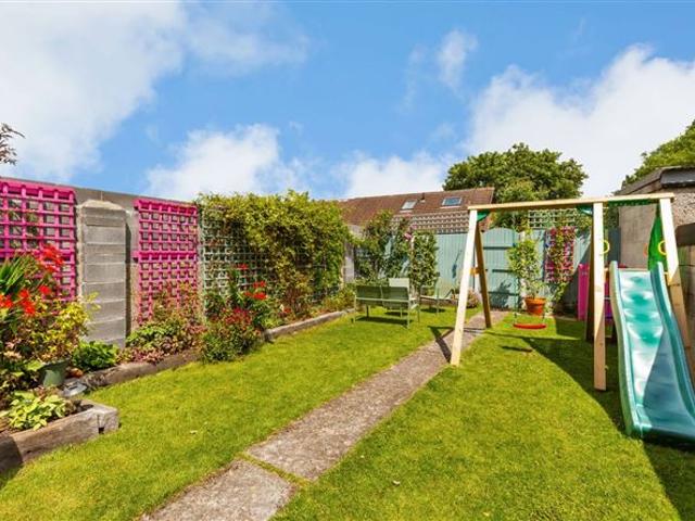 575,000 | 13 Whitehall Park, Terenure, Dublin 12 DNG Terenure 5011 MyHome. Ie Residential