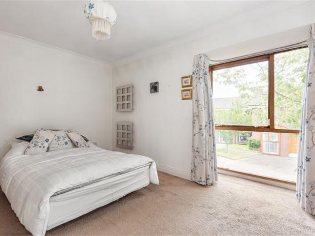575,000 | 1 Ailesbury Mews, Ailesbury Gardens, Sandymount, Dublin 4 Sherry FitzGerald Sandymount 5008 MyHome. Ie Residential