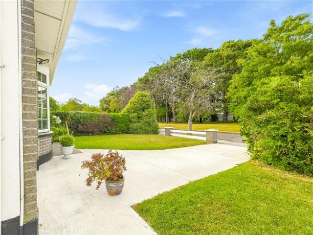 575,000 | 26 The Paddocks, Tipper West, Naas, Co. Kildare Byrne Malone Estate Agents 5017 MyHome. Ie Residential