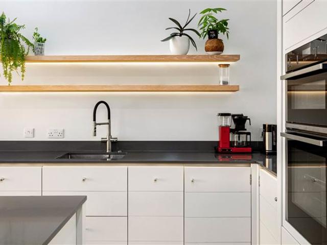 575,000 | 8 Abercorn Road, East Wall, Dublin 3 DNG Fairview 5007 MyHome. Ie Residential