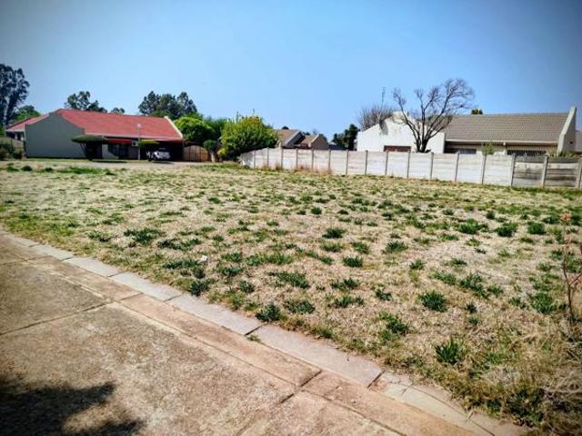 576 m² Land available in Ventersdorp
