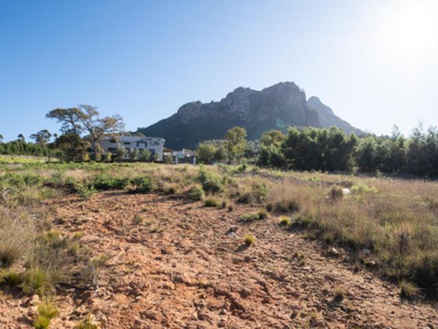 576 m² Land available in Pniel