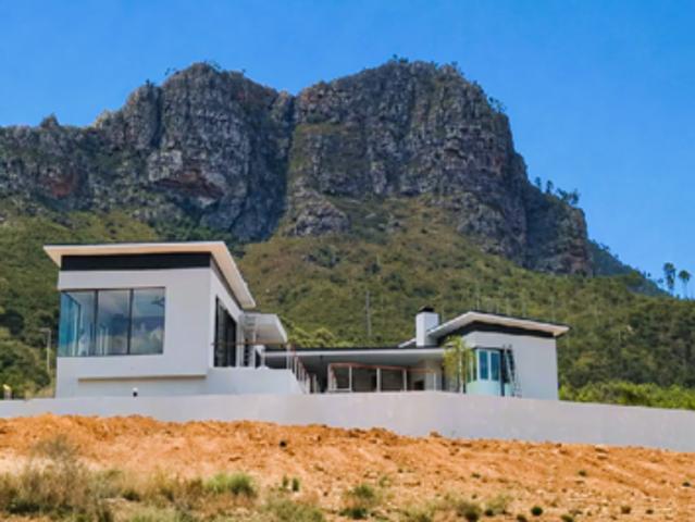 576 m² Land available in Pniel