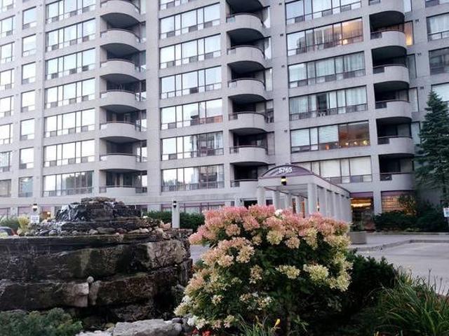 5785 Yonge Street