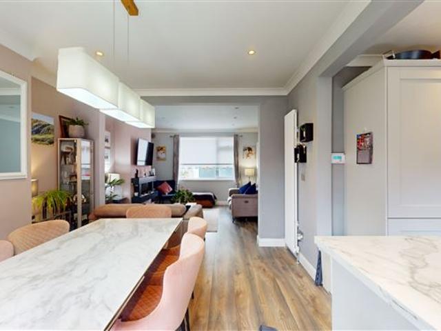 580,000 | 80 Avondale Park, Raheny, Dublin 5 Leonard Wilson Keenan 4827 MyHome. Ie Residential