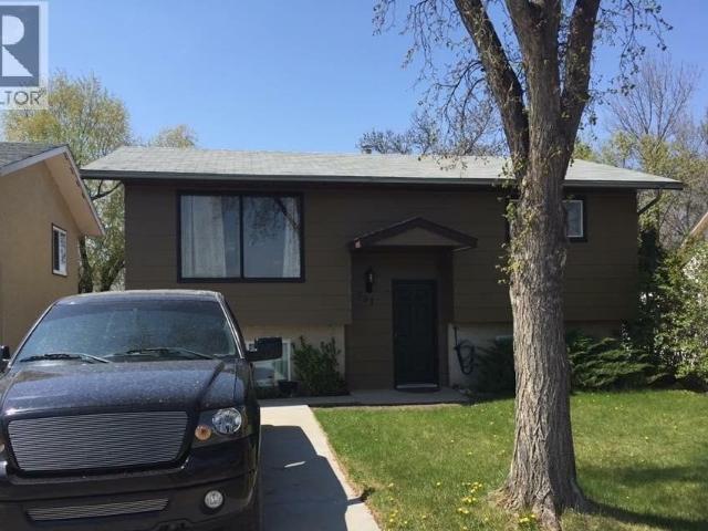 581 3rd Street W