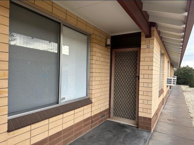 Updated & Modern Unit on Findon Rd