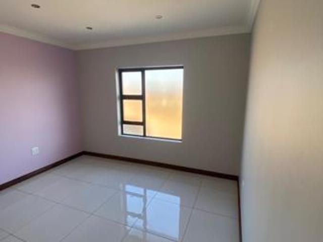 581 m² Land available in Irene
