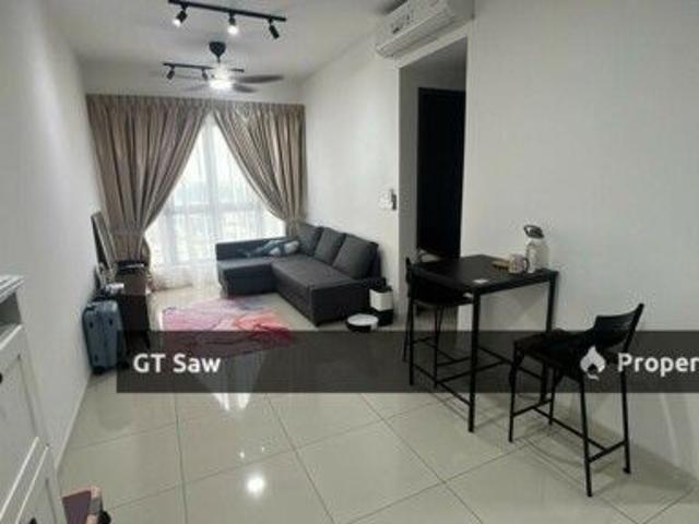 581sqft Near MRT Fully Furnished 2 R 1 B with Wifi for Rent