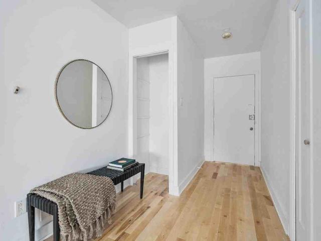 5820 Souart 2 Bedroom Apartment for Rent at 5820 Rue Souart, Montréal, QC H3S 2E8 Parc Kent