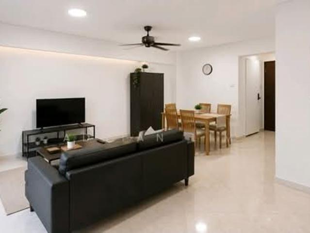 582 Woodlands Drive 16 HDB Apartment For Sale, $645,000, 3 Bed 2 Bath 1,184 sqft $545.00 psf