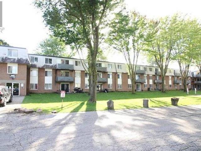 583 BARBER Avenue N Unit 11 Listowel Ontario