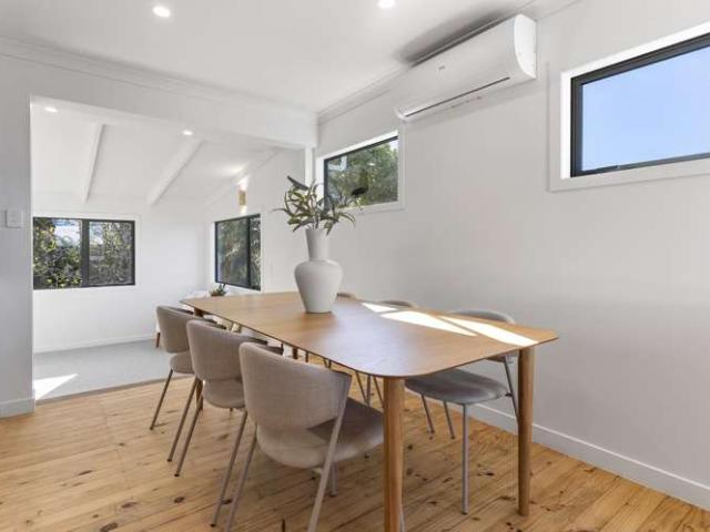 583 East Coast Road, Browns Bay, North Shore City