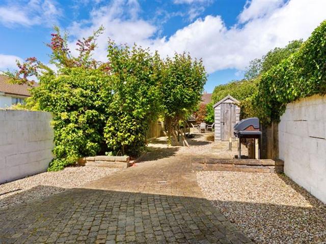 585,000 | 26 Coppinger Glade, Blackrock, Co. Dublin DNG Rock Road 5000 MyHome. Ie Residential
