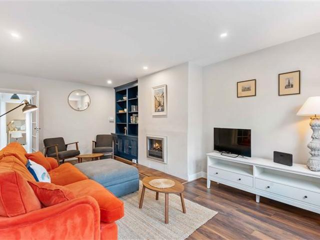 585,000 | 66 Pembroke Cottages, Donnybrook, Dublin 4 Bennetts Sandymount 5008 MyHome. Ie Residential